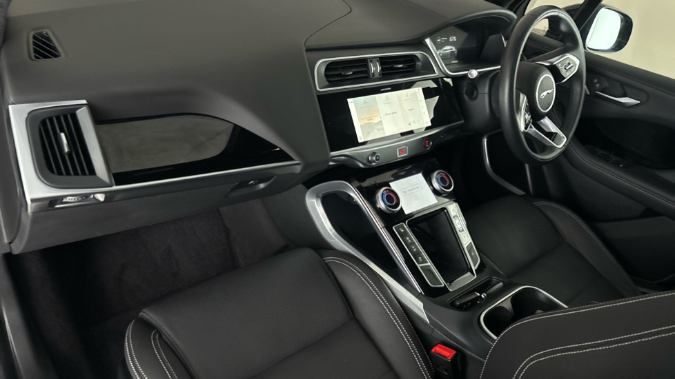 JAGUAR I-PACE Image 10