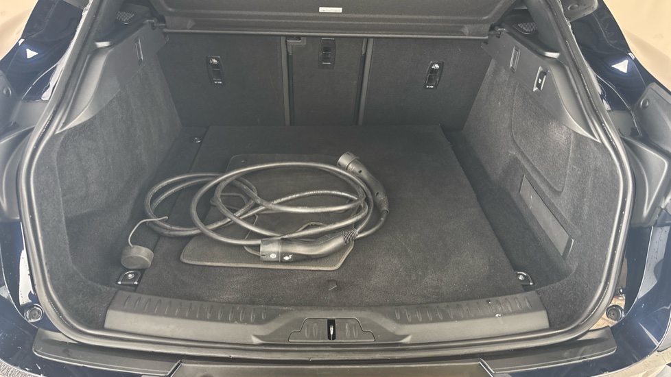 JAGUAR I-PACE Image 15