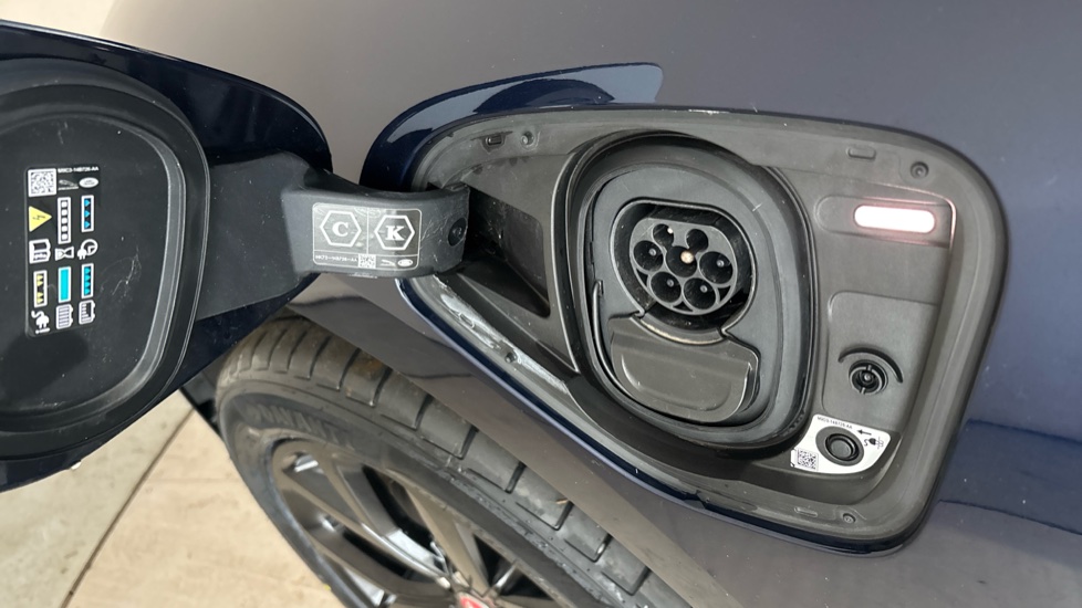 JAGUAR I-PACE Image 21