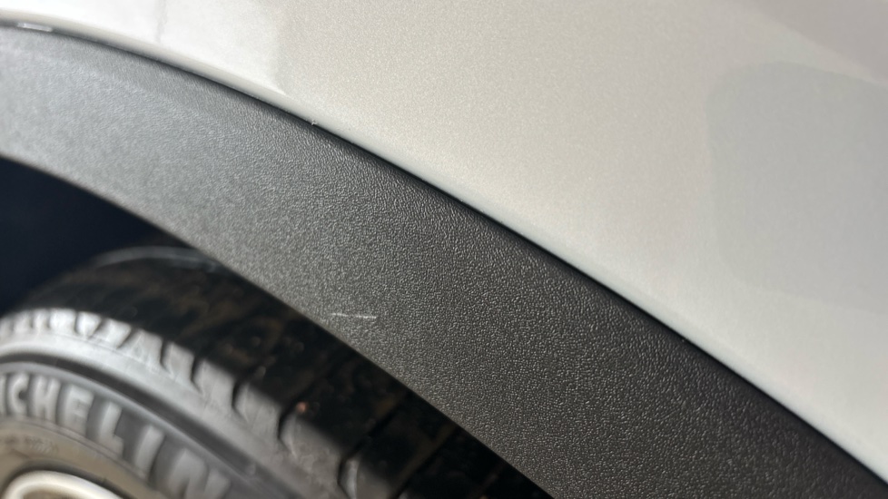 POLESTAR 2 scratches and dent