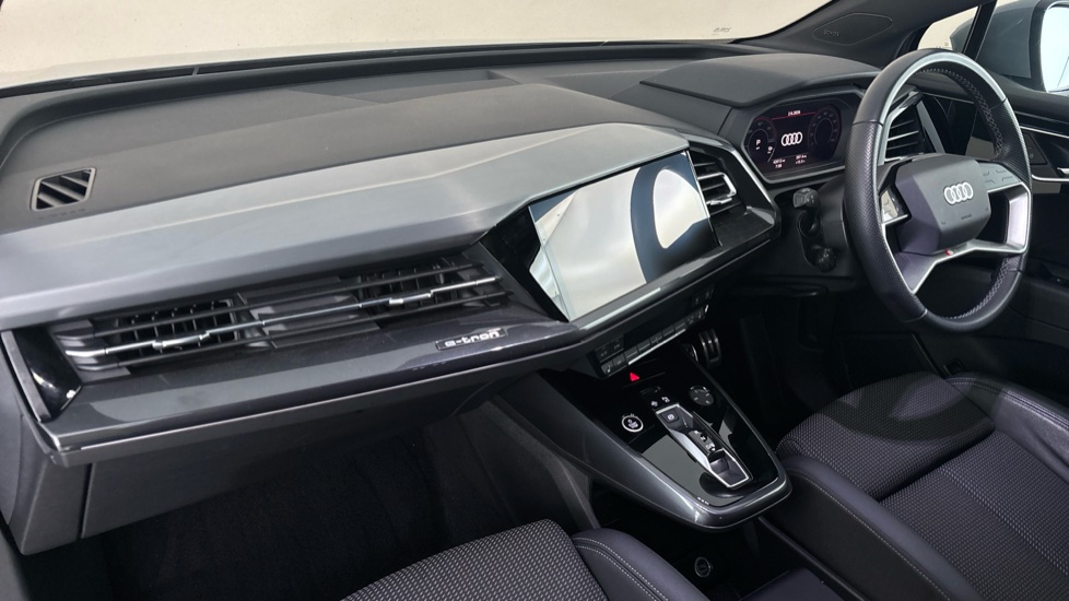 AUDI Q4 Image 10