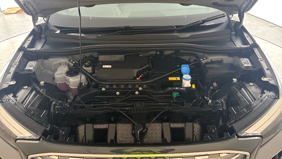 AUDI Q4 Image 16