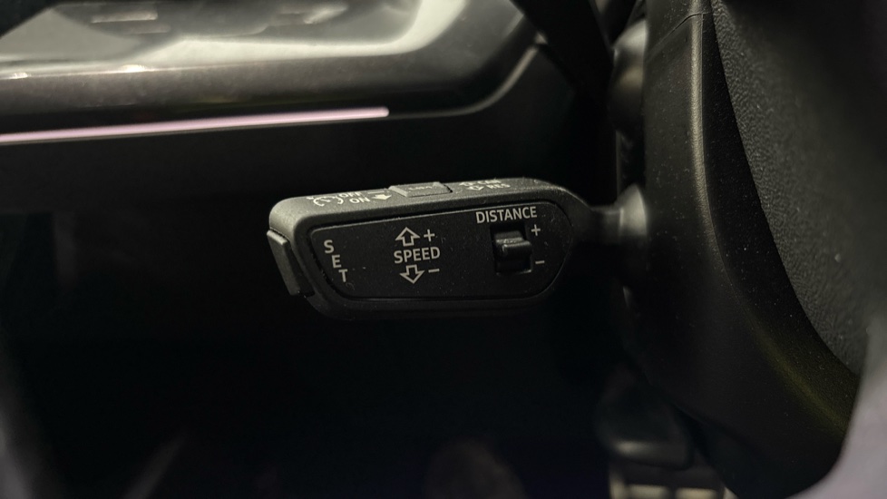 AUDI Q4 cruise control