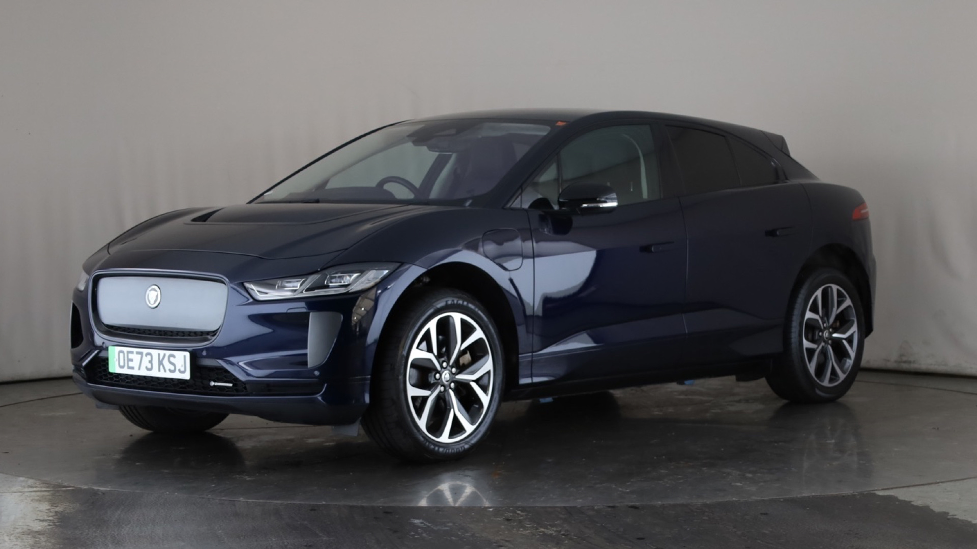 294kW EV400 R-Dynamic HSE Black 90kWh 5dr Auto