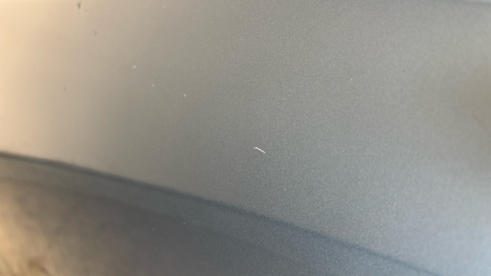 POLESTAR 2 Scratches