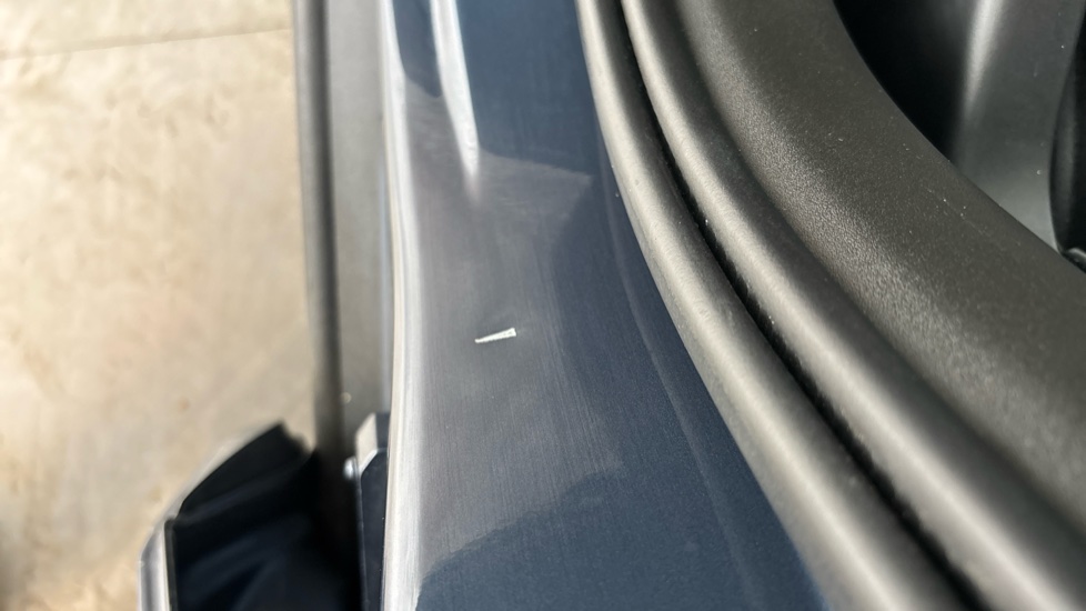 POLESTAR 2 Scratches and dents
