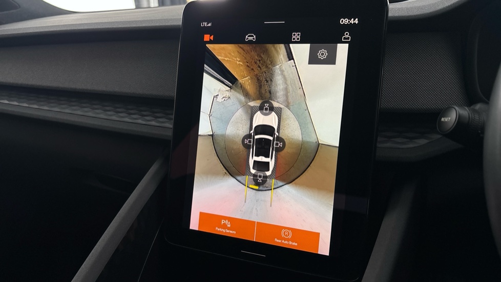 POLESTAR 2 Reverse camera