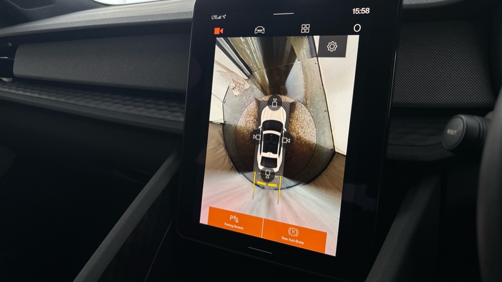 POLESTAR 2 reverse camera