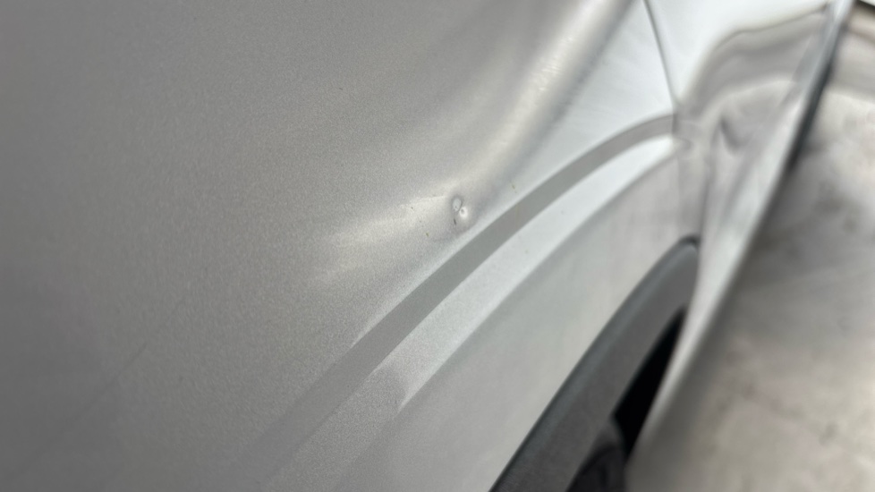 POLESTAR 2 dent