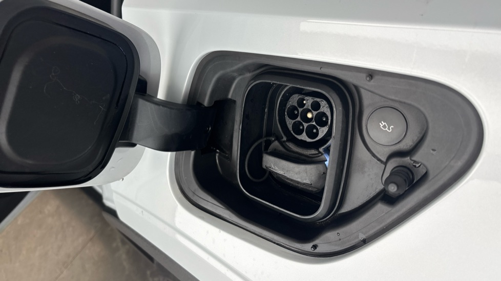 POLESTAR 2 Image 21