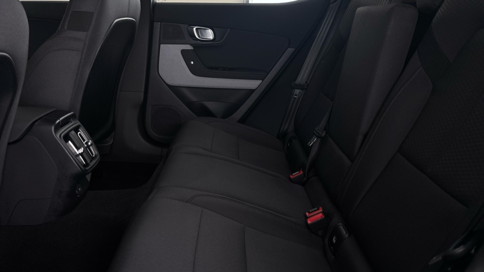 POLESTAR 2 Image 14