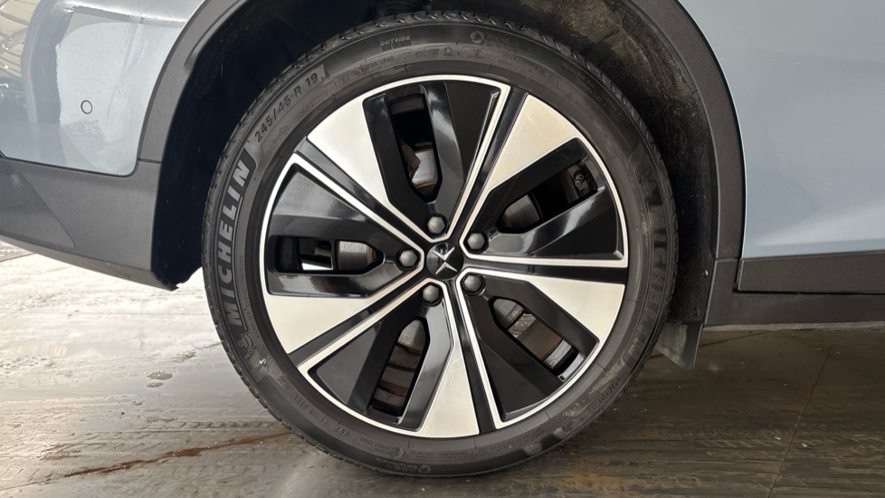 POLESTAR 2 Image 19