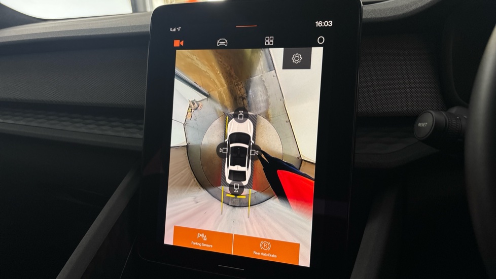 POLESTAR 2 Reverse camera
