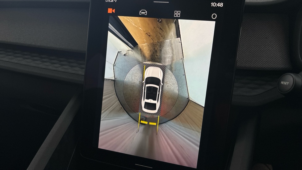 POLESTAR 2 reverse camera