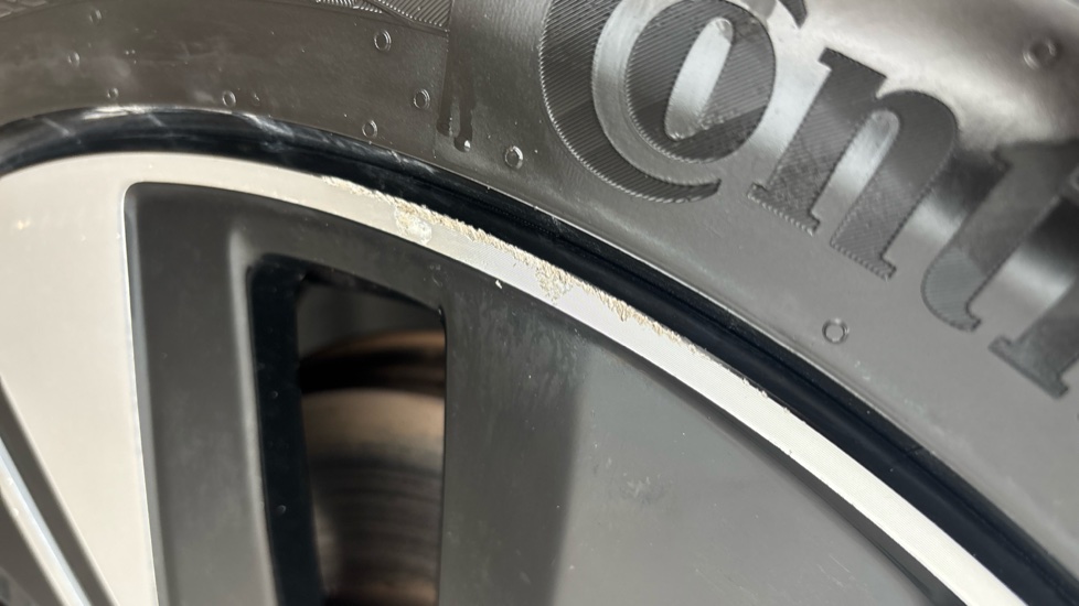POLESTAR 2 Scuff
