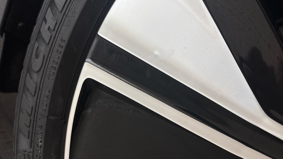 POLESTAR 2 Imperfection