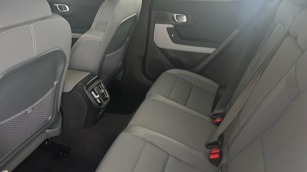 POLESTAR 2 Image 14