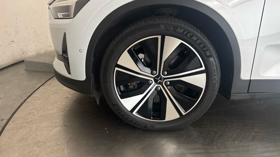 POLESTAR 2 Image 17