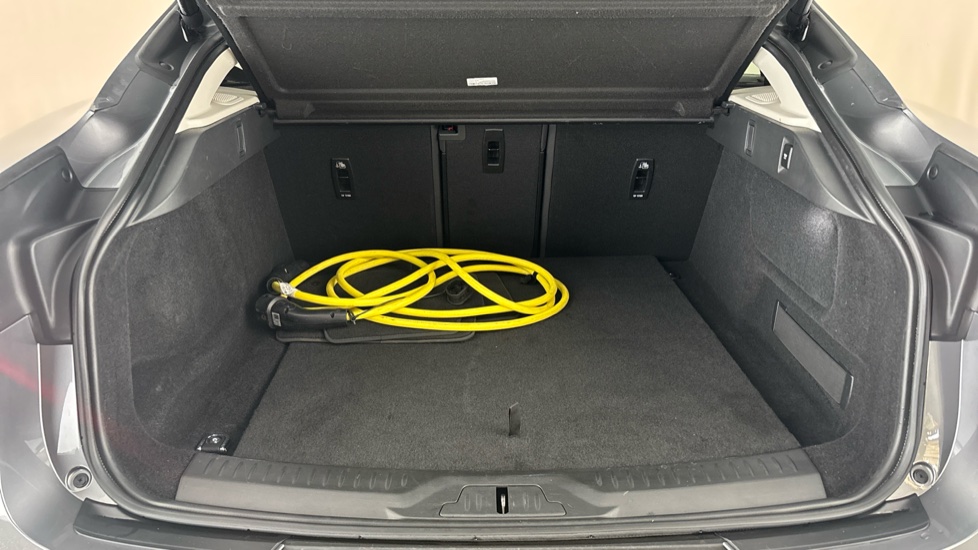 JAGUAR I-PACE Image 15