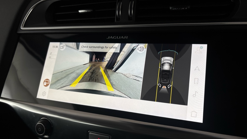 JAGUAR I-PACE Reverse camera