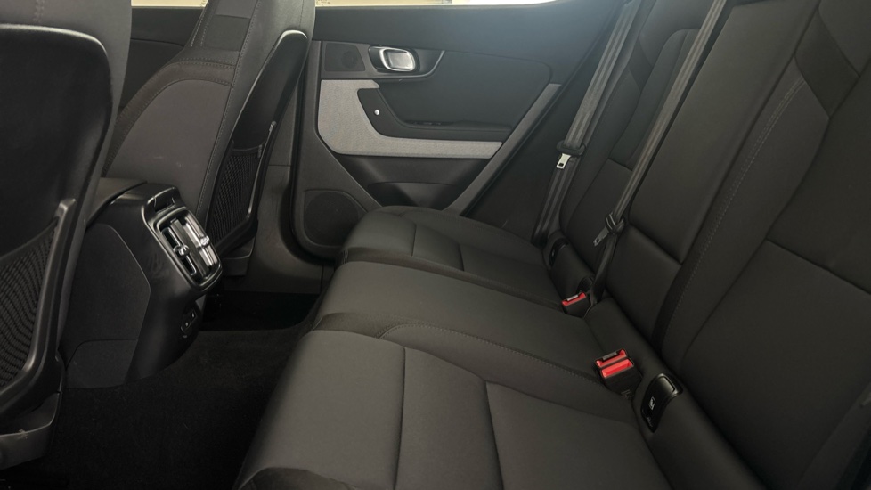 POLESTAR 2 Image 14