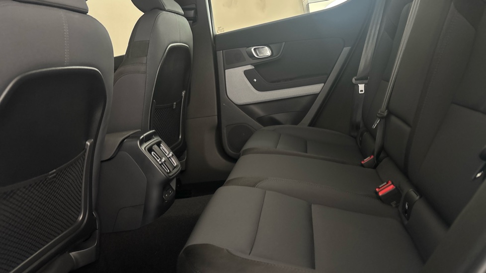 POLESTAR 2 Image 14