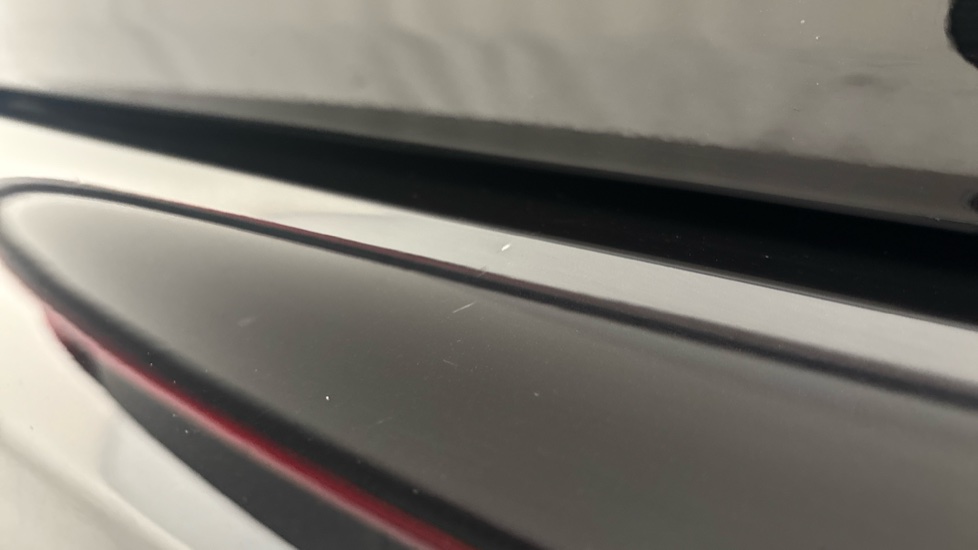 POLESTAR 2 Scratches and chips