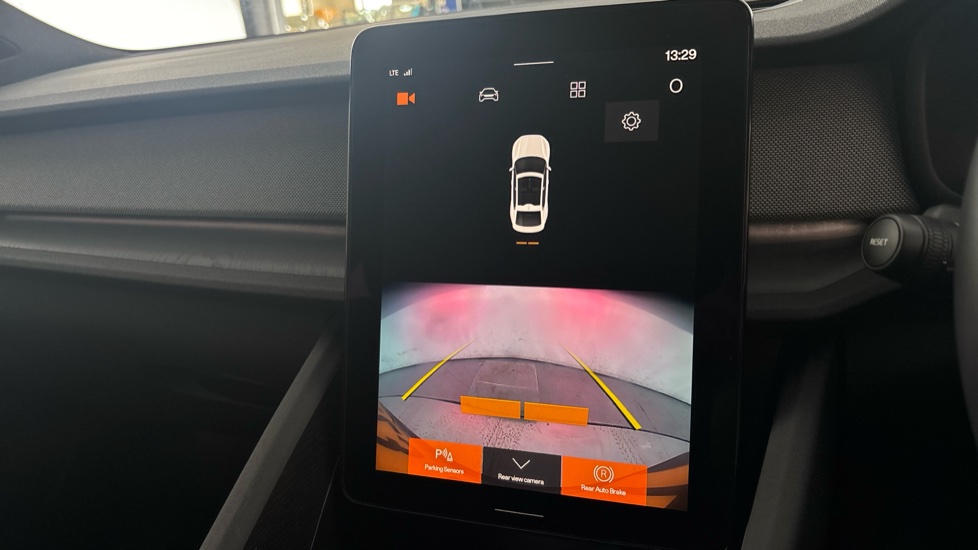 POLESTAR 2 reverse camera