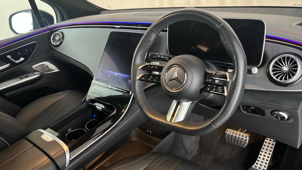MERCEDES EQE Image 9
