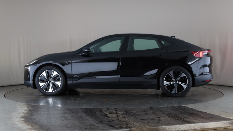 POLESTAR 4 Image 2