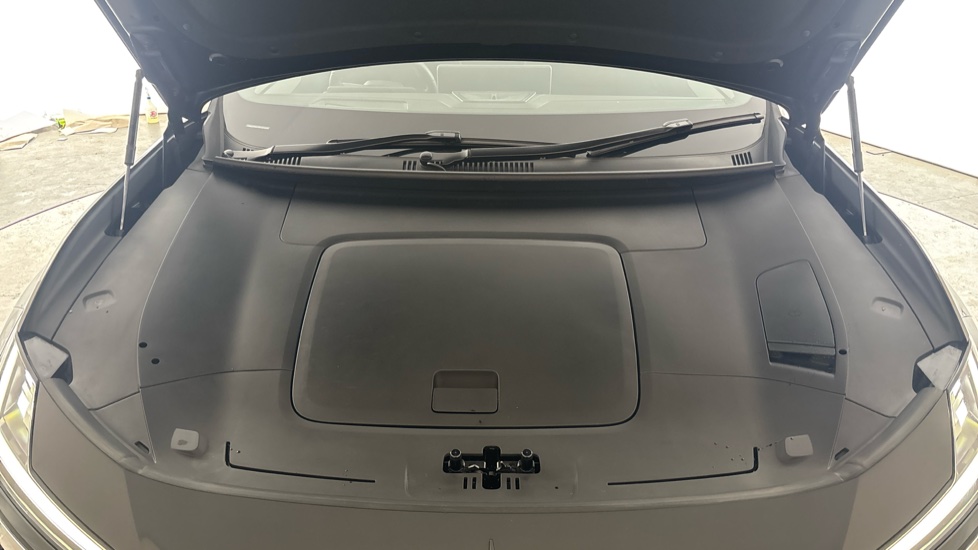 POLESTAR 4 Image 16