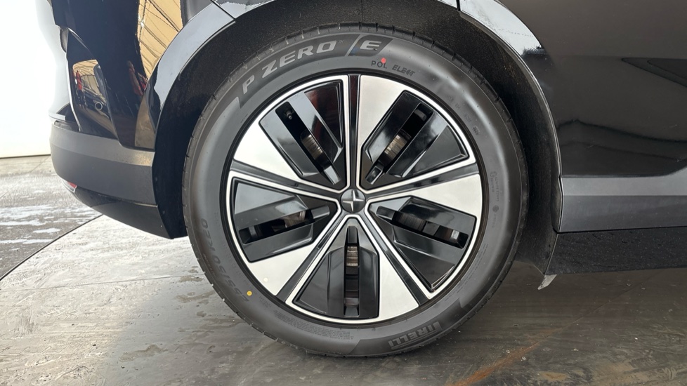POLESTAR 4 Image 19