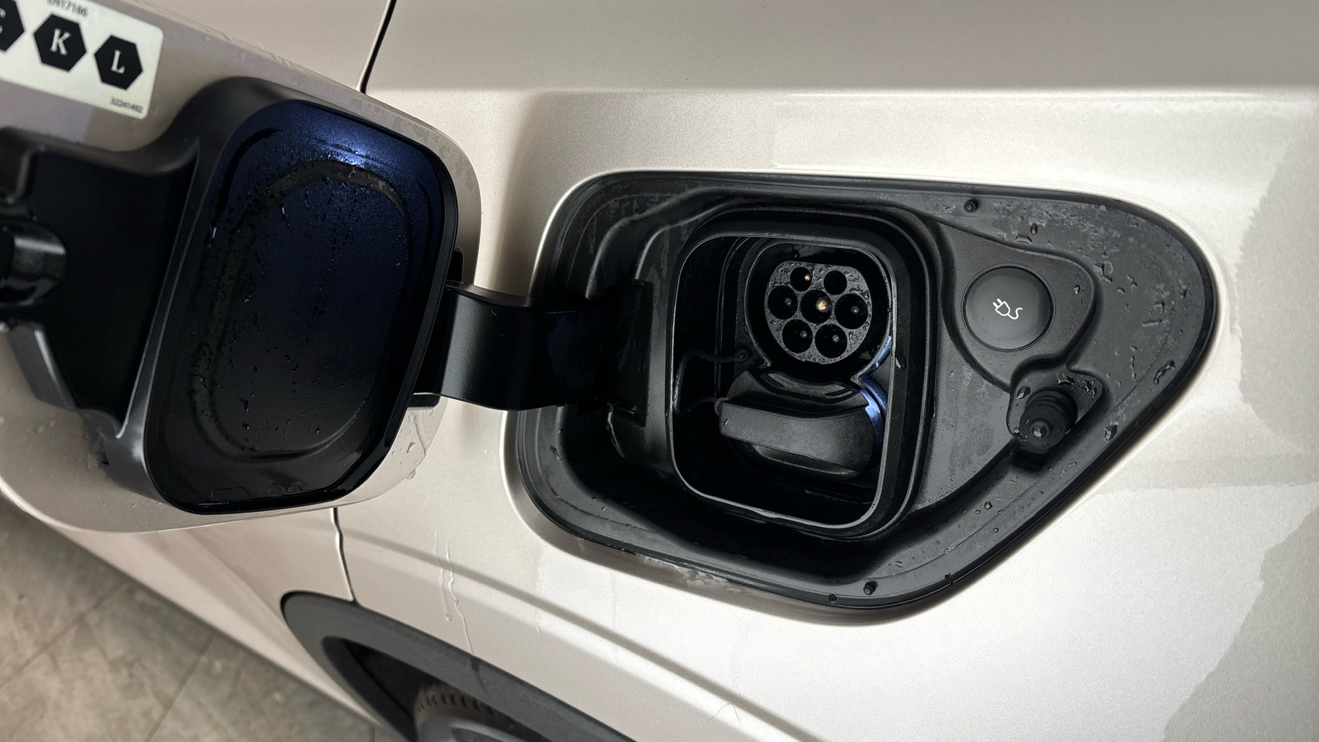 4027775 170kW 78kWh Long Range Single motor 5dr Auto