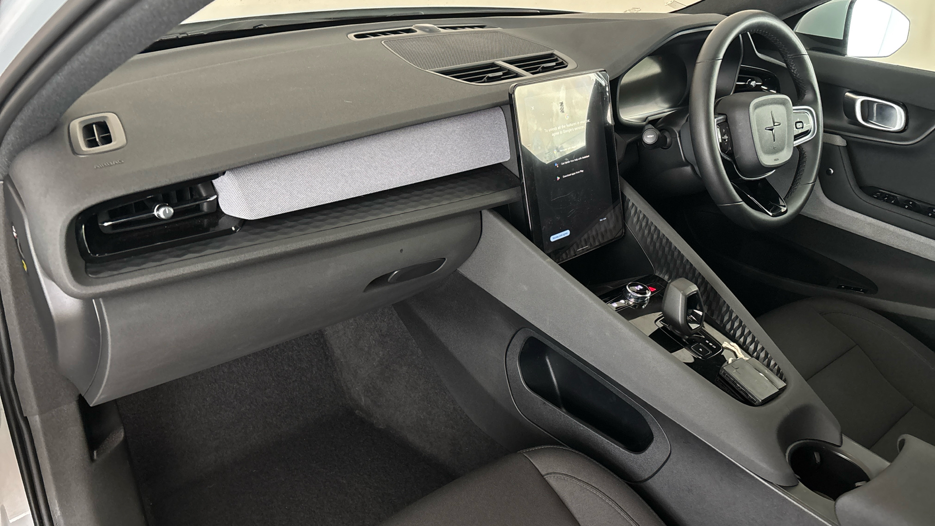 4020876 170kW 69kWh Standard Range Single motor 5dr Auto