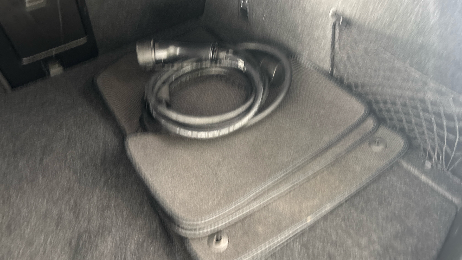 4020876 170kW 69kWh Standard Range Single motor 5dr Auto