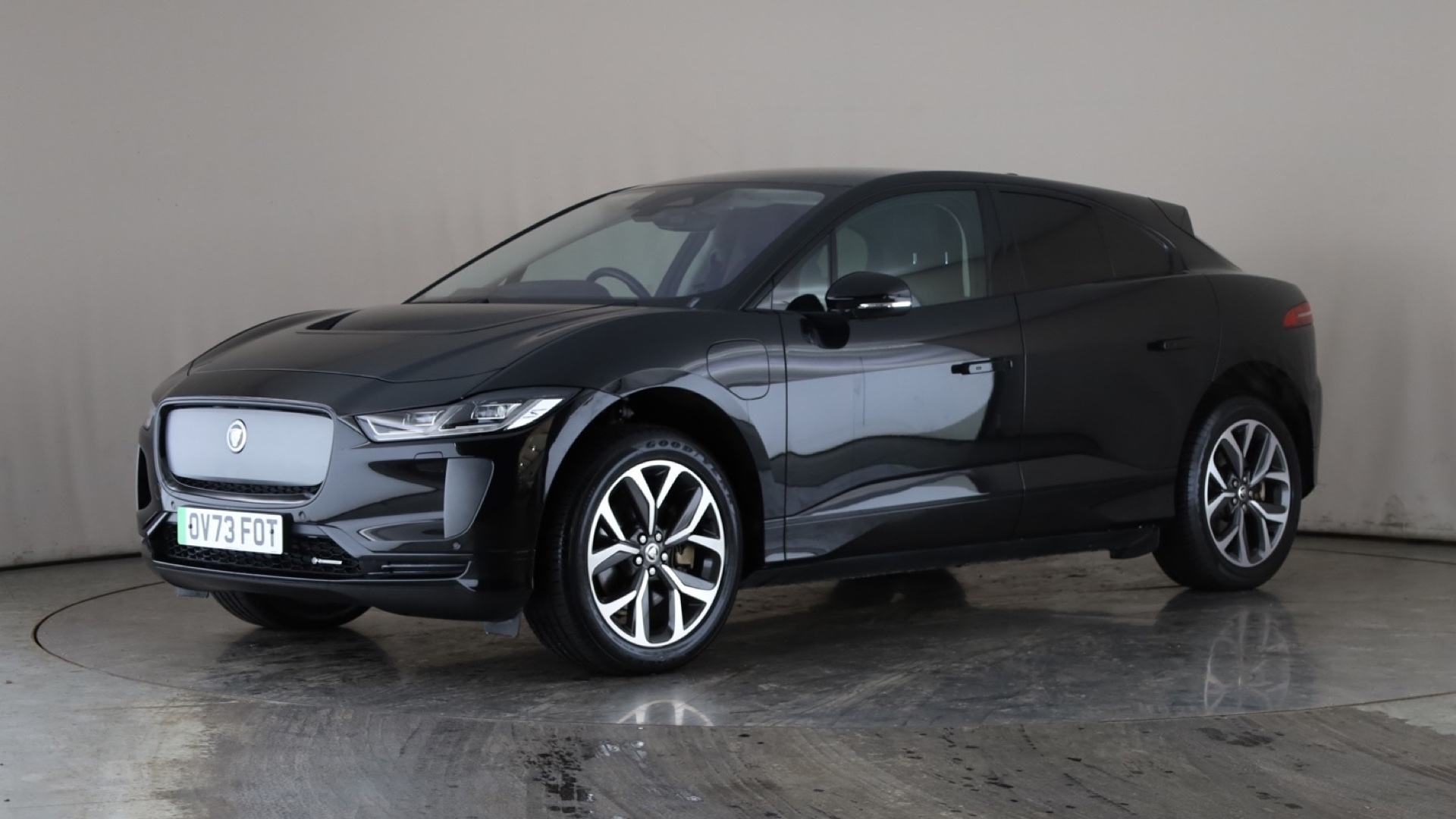 294kW EV400 R-Dynamic HSE Black 90kWh 5dr Auto [2024]