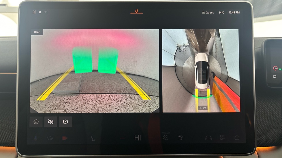 POLESTAR 4 Reverse camera