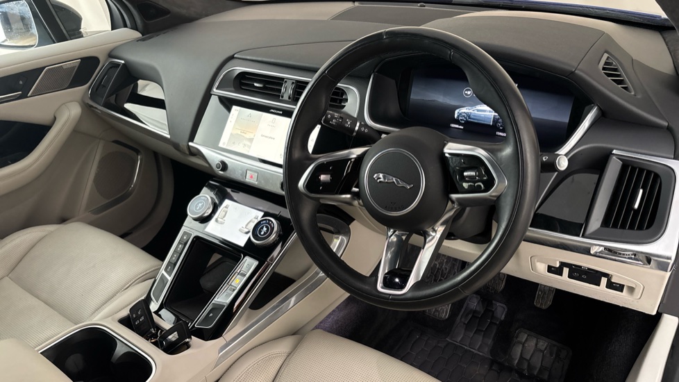 JAGUAR I-PACE Image 9