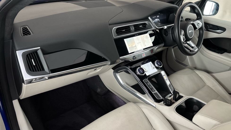 JAGUAR I-PACE Image 10