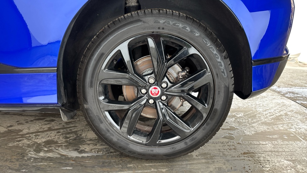 JAGUAR I-PACE Image 18