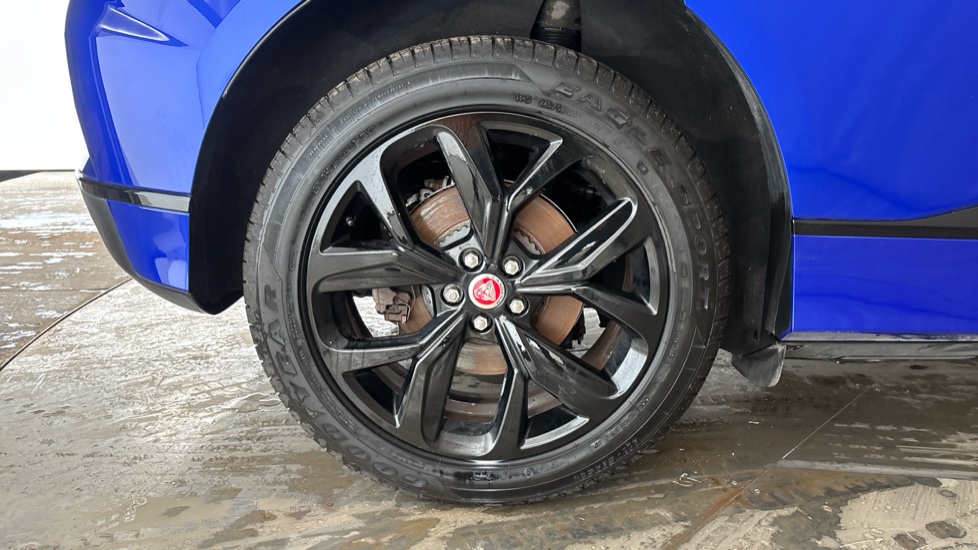 JAGUAR I-PACE Image 19