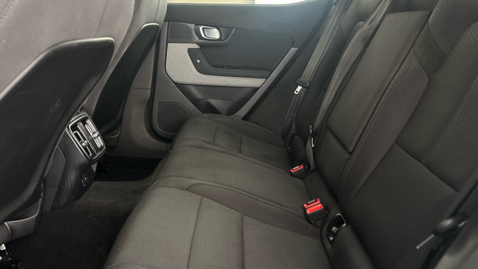 POLESTAR 2 Image 14