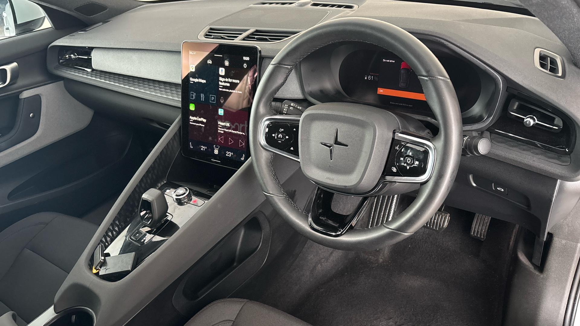 4027759 300kW 78kWh Long Range Dual motor 5dr 4WD Auto