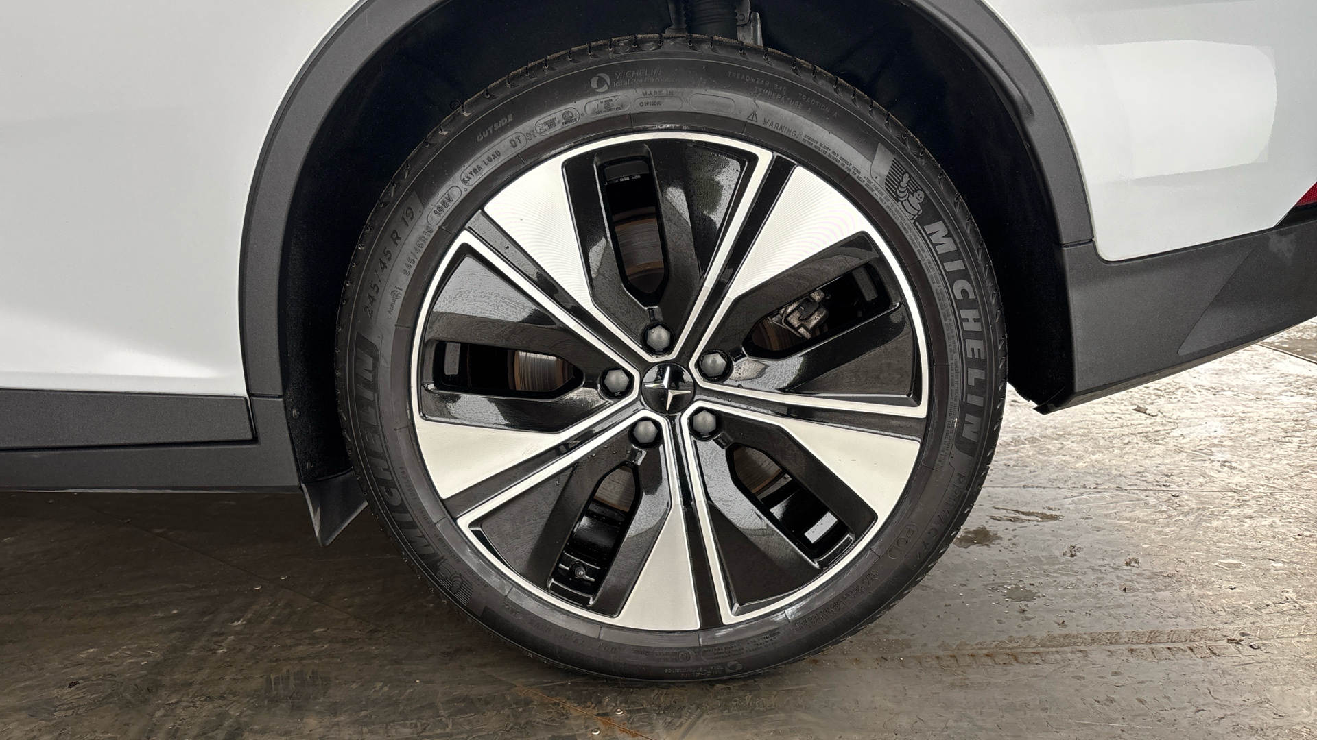 4027759 300kW 78kWh Long Range Dual motor 5dr 4WD Auto