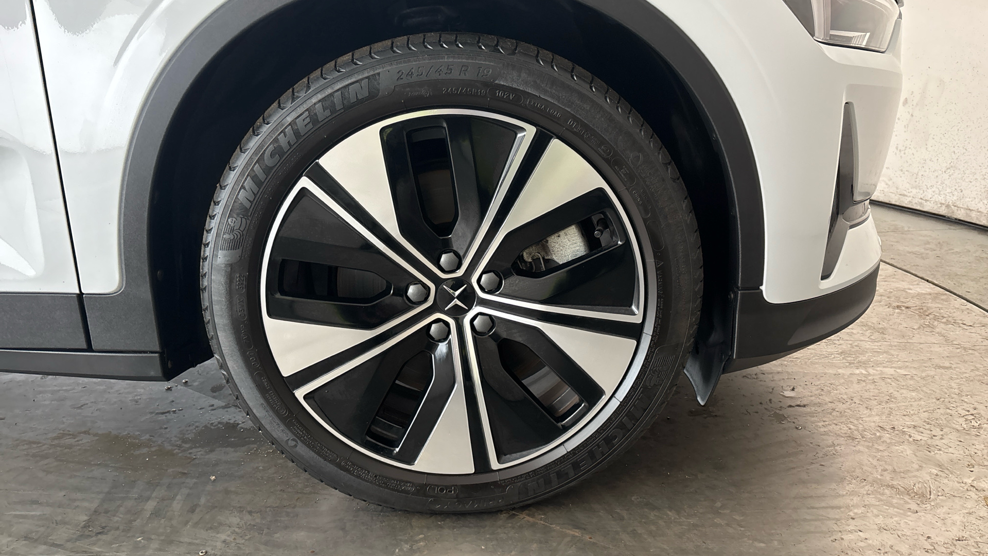 4027759 300kW 78kWh Long Range Dual motor 5dr 4WD Auto