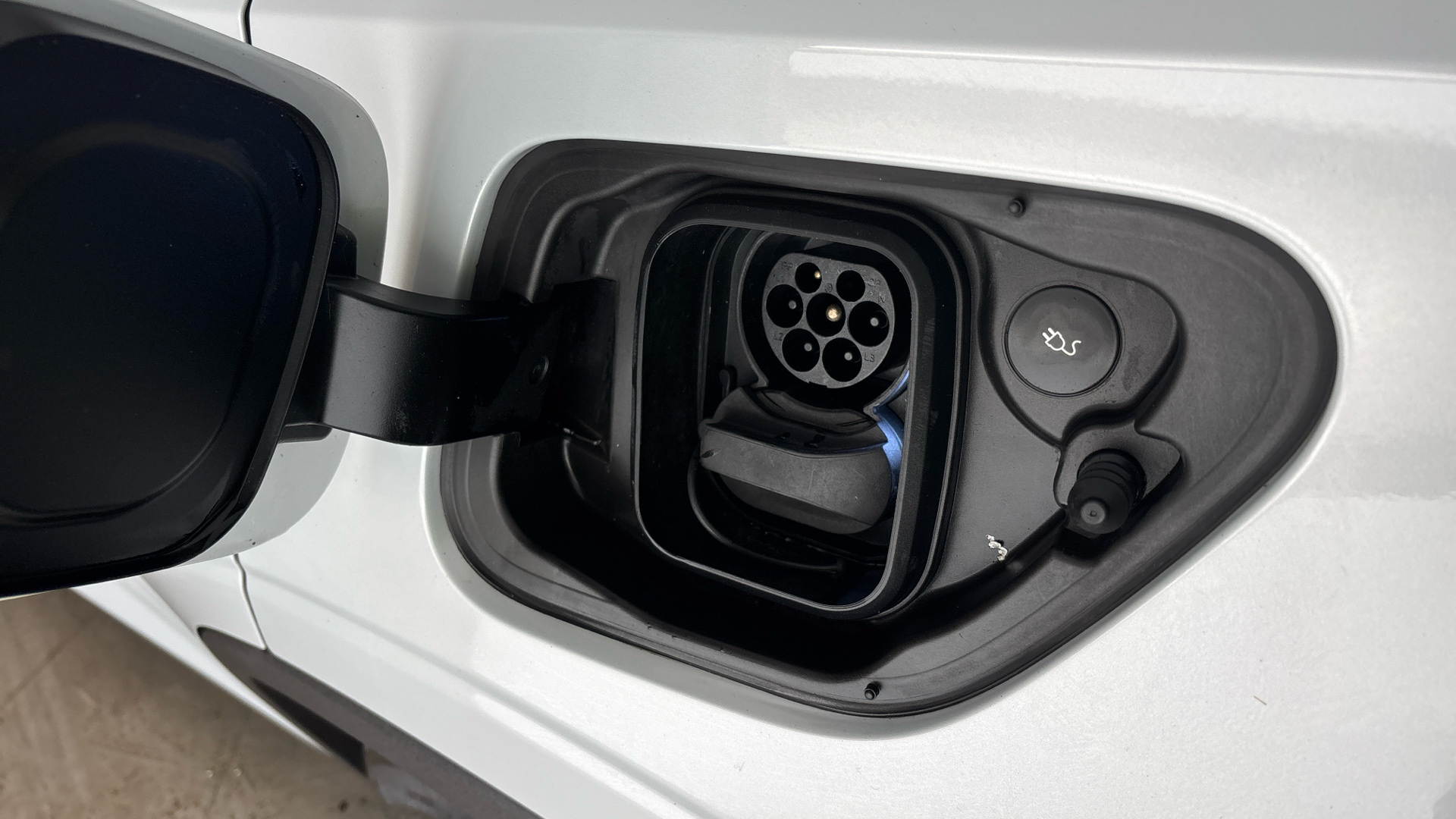 4027759 300kW 78kWh Long Range Dual motor 5dr 4WD Auto