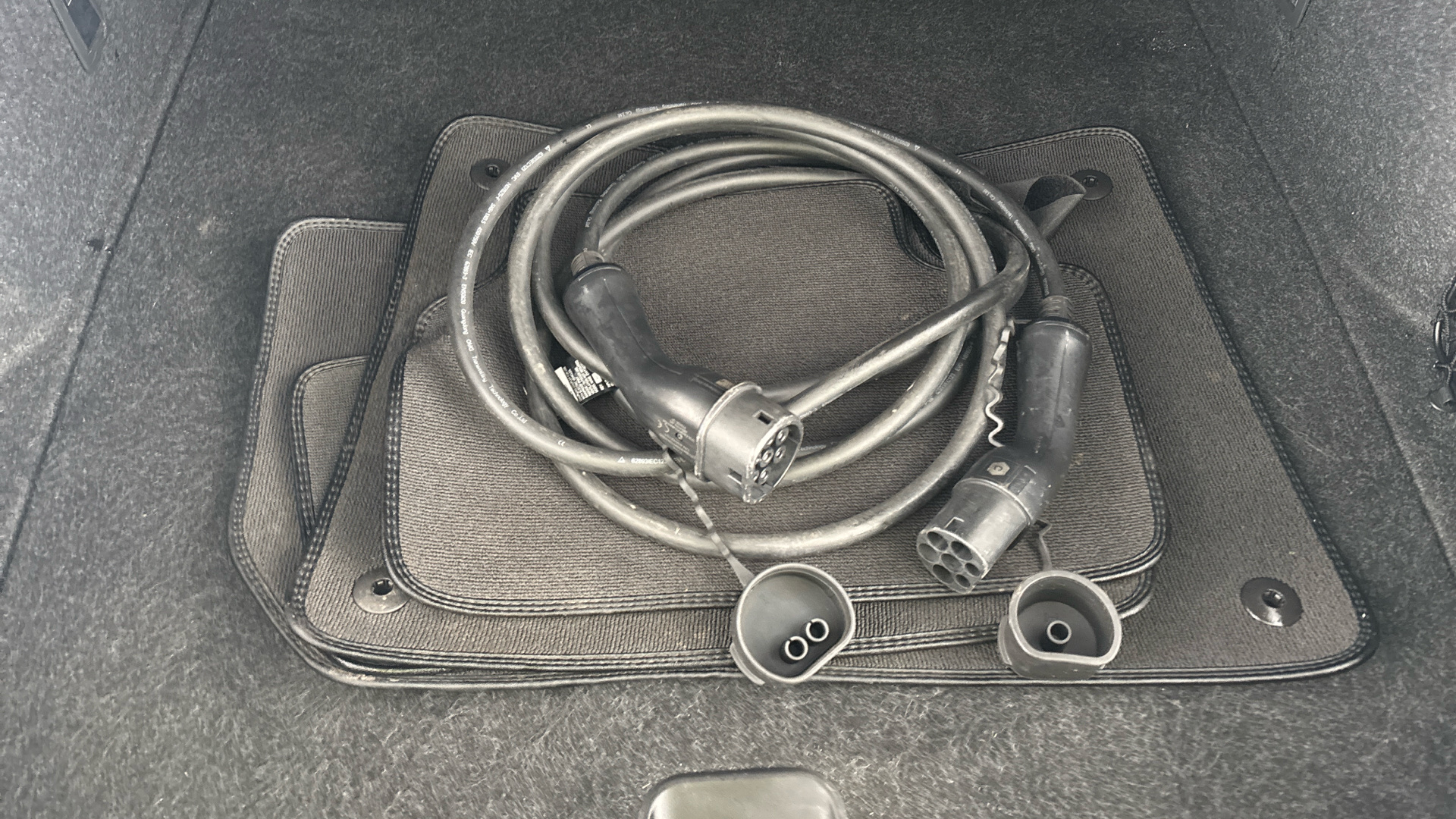 4027759 300kW 78kWh Long Range Dual motor 5dr 4WD Auto