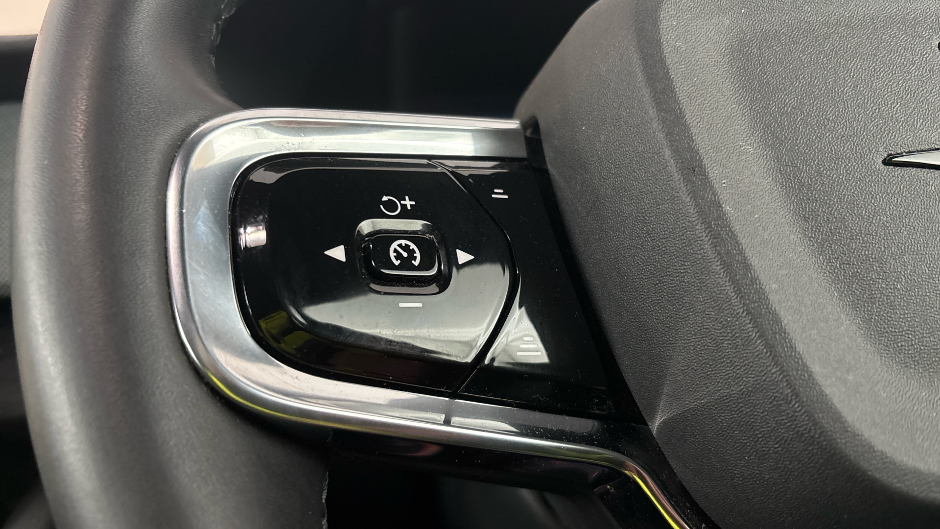 4027759 300kW 78kWh Long Range Dual motor 5dr 4WD Auto