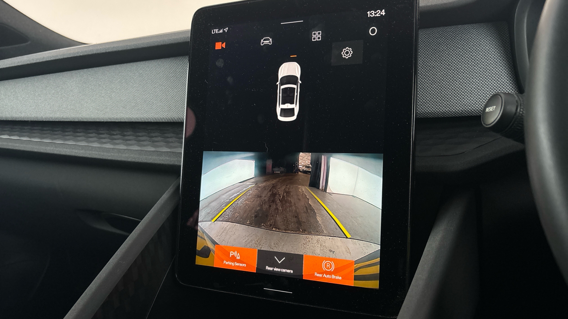 4027759 300kW 78kWh Long Range Dual motor 5dr 4WD Auto