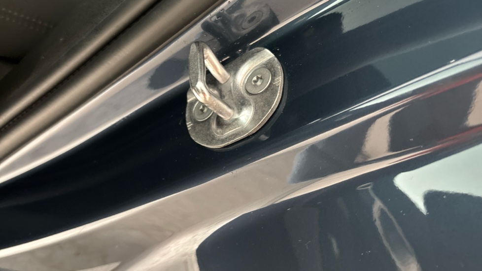 POLESTAR 2 scratches